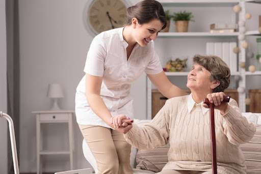 How In-Home Health Care Benefits Seniors with Cancer